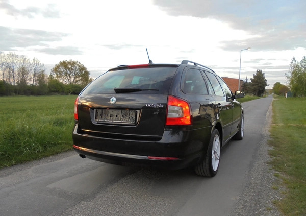 Skoda Octavia cena 29999 przebieg: 177395, rok produkcji 2013 z Gostyń małe 704